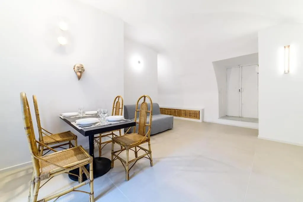 Napoli Chiaia Wi-Fi & Netflix Apartment Naples